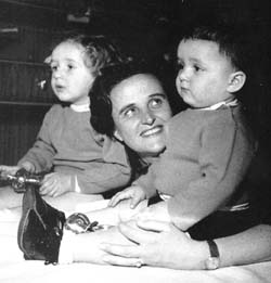 Gianna with children Pierluigi & Mariolina.jpg